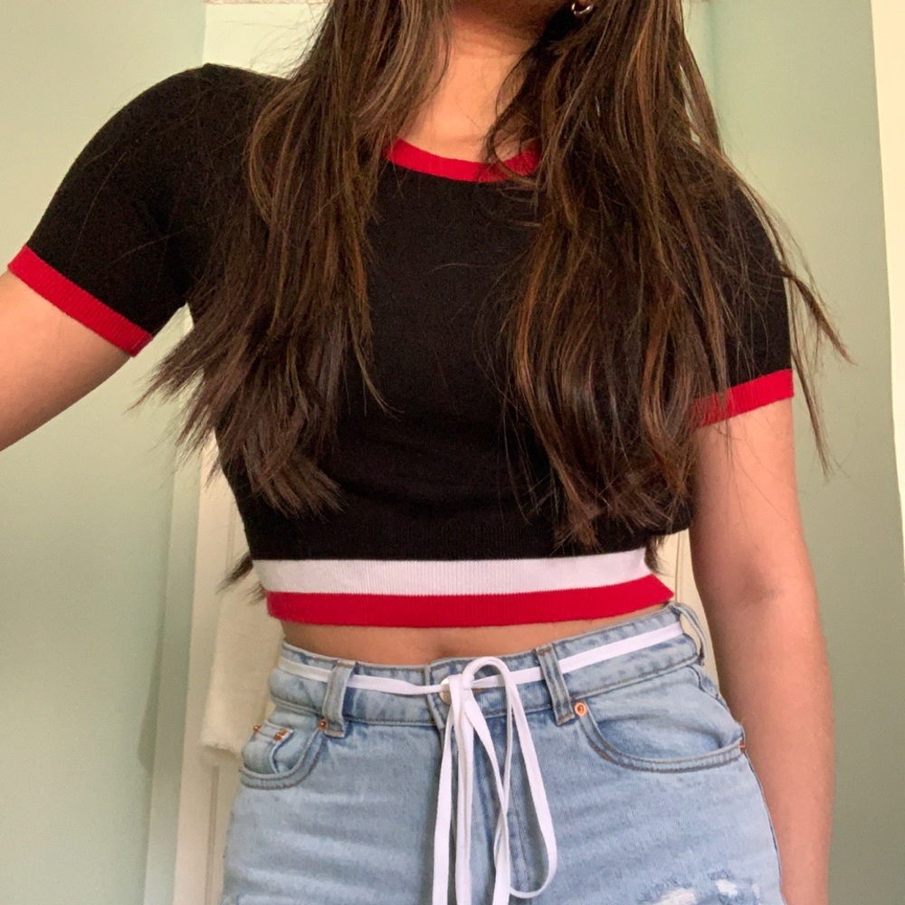 Black crop top